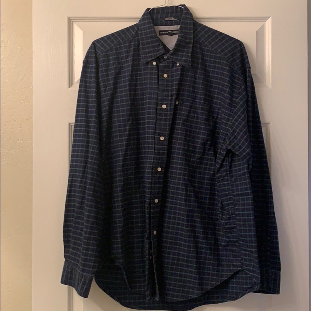 Men’s casual button down shirt